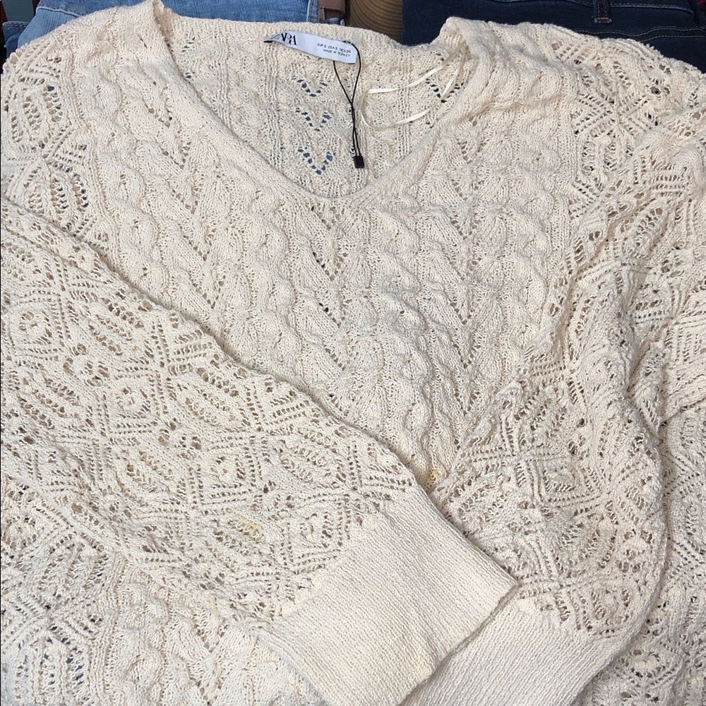 Zara Cream V-Neck Sweater